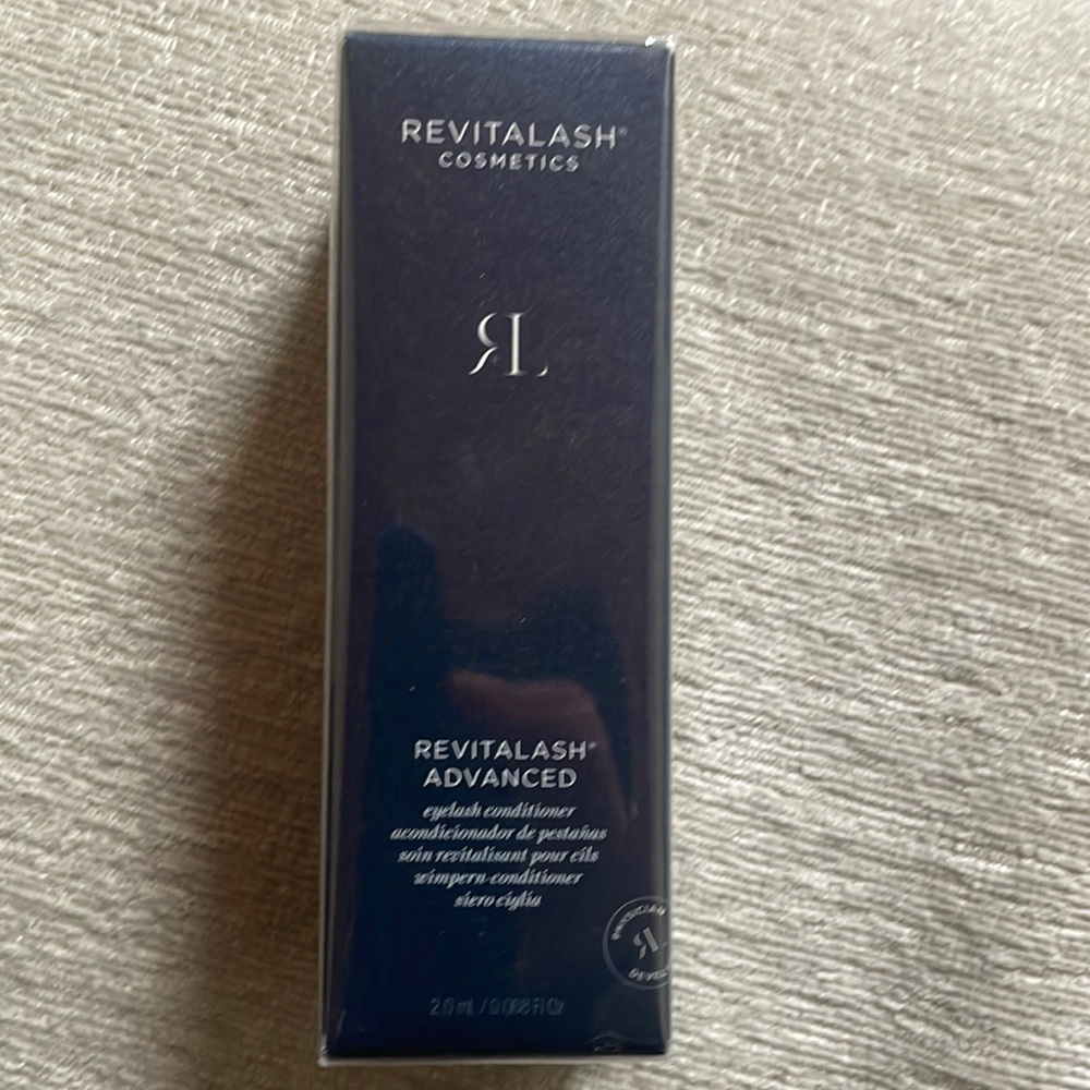 RevitaLash cosmetics eyelash conditioner